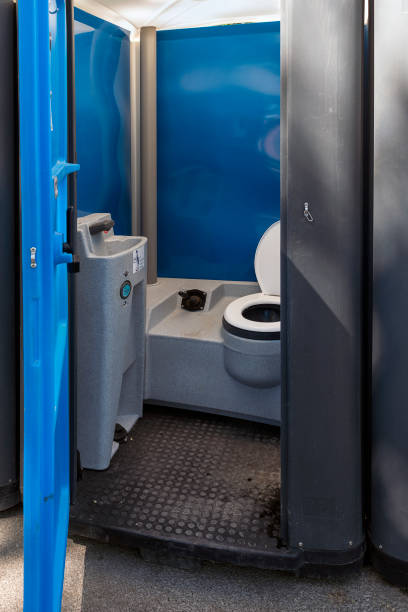 Best Portable bathroom rental  in Rockford, IL